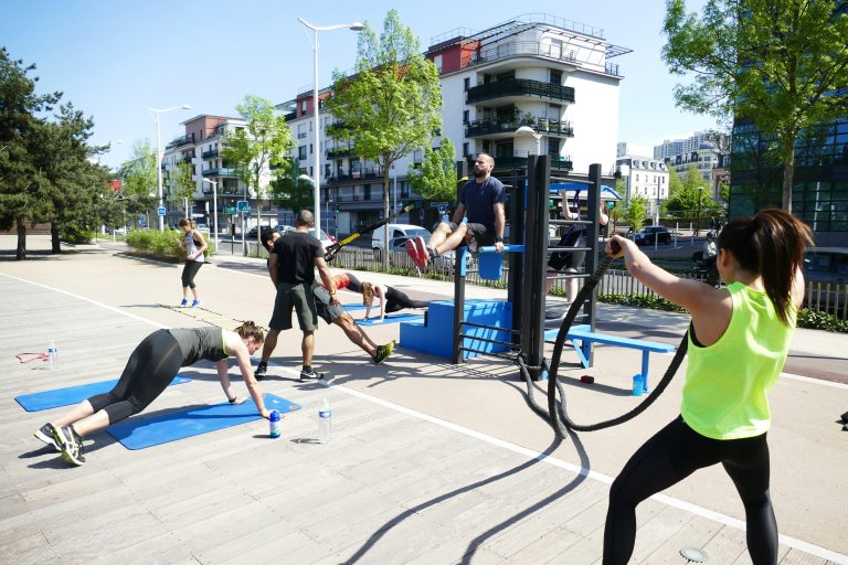 Are Outdoor Cardio Workouts Safer Than Indoor Workouts